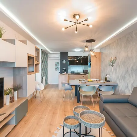 Sunset - Lakeside Boutique Apartment *